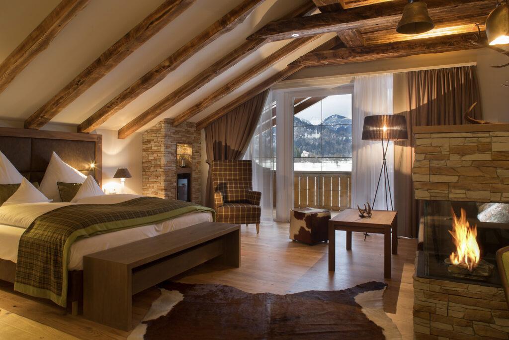 Sustainable hotel room AlmRausch Suite