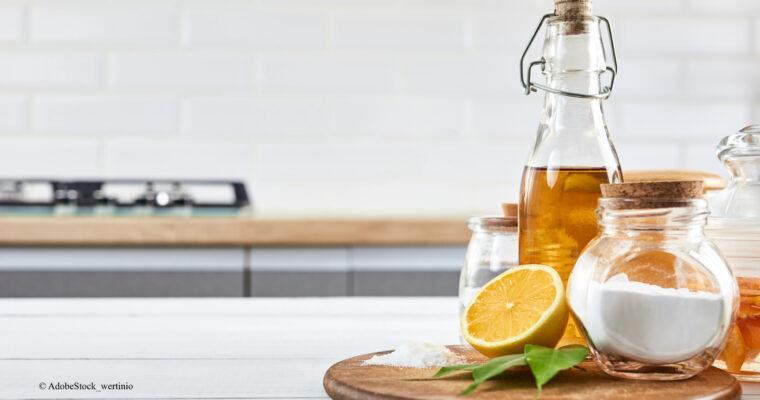 Cleaning windows naturally