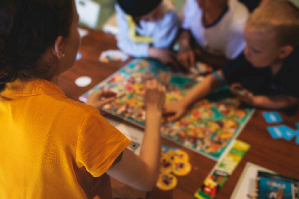 Sustainable vacations with kids - fun with board games