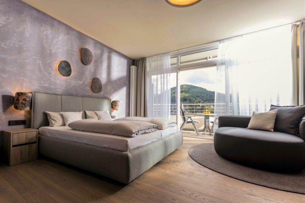hotelroom Circular Living vom Hotel SCHWARZWALD PANORAMA - nachhaltiges Hotelzimmer