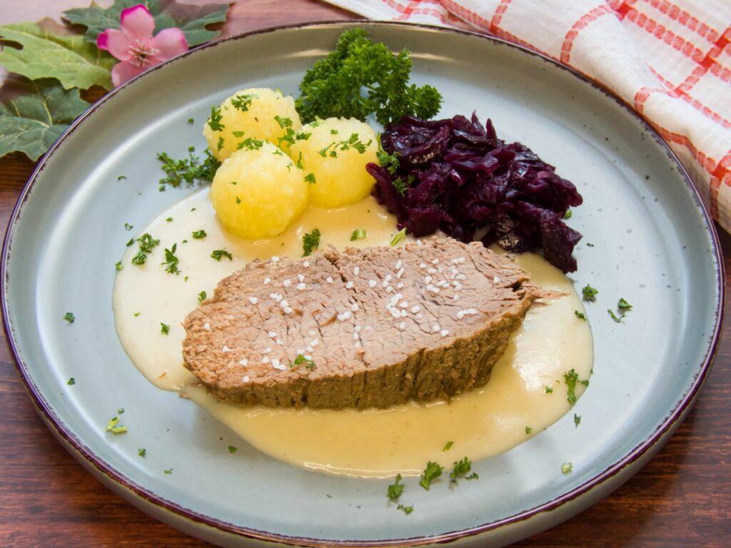 Boiled "Tafelspitz" with grated horseradish
