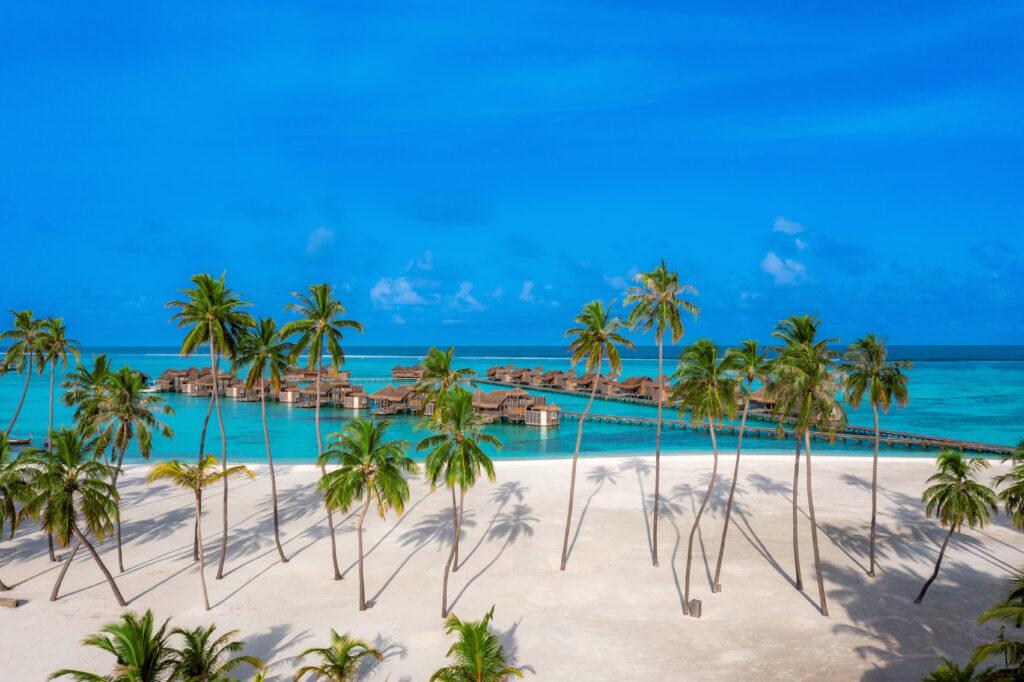 The Maldives are threatened by climate change. Travel sustainably