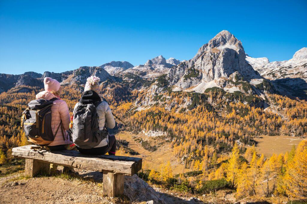 Golden Autumn in the Alps – Hiking – Panorama
