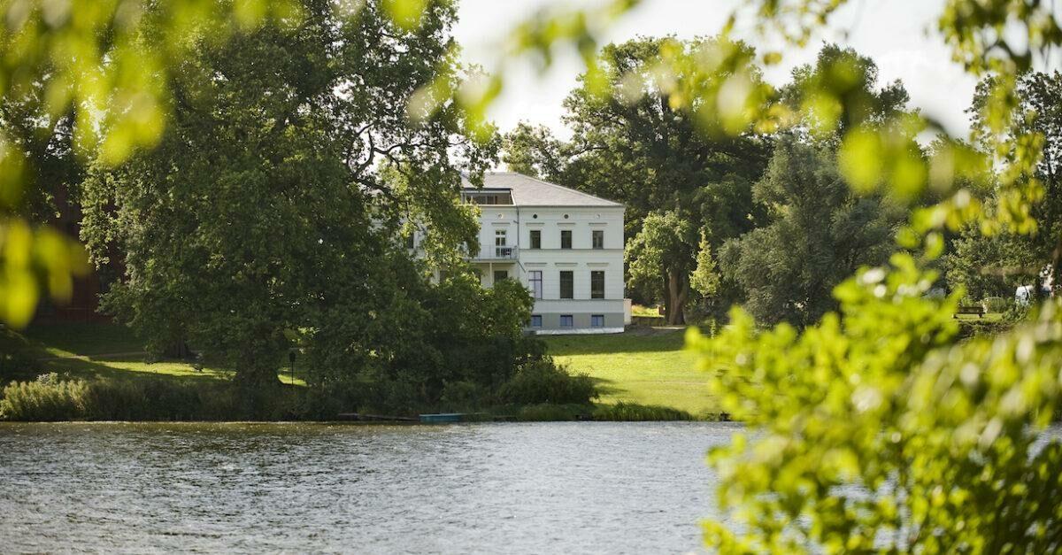 Get married at the Lake. © Landgut Stober
