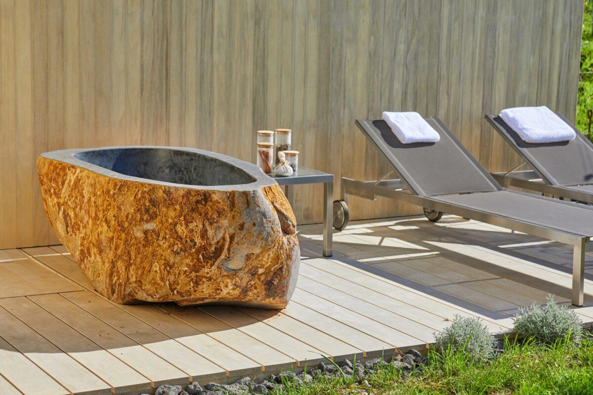 Series: Sustainable products from Eco-Hotels, Part 7: Granite bathtub