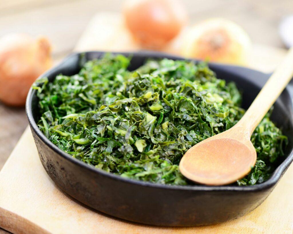 Kale in the pan. A typical dish from Lower Saxony.