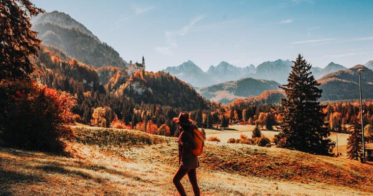 Golden October in the Alps – Experience it in an eco-friendly way