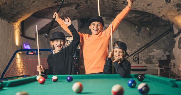 Vacation in sustainable hotels with childcare and babysitting services