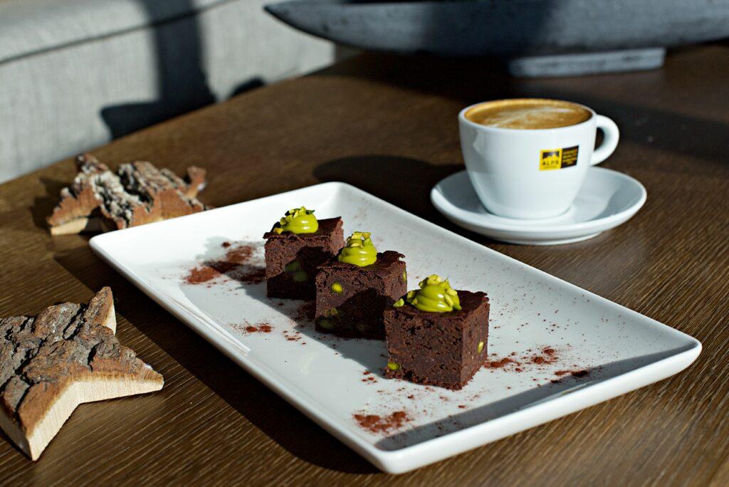 Sustainable and vegan - cakes without milk, egg, gluten and sugar and a coffee with milk alternative