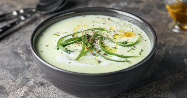 Refreshing and delicious: Cold vegan cucumber soup