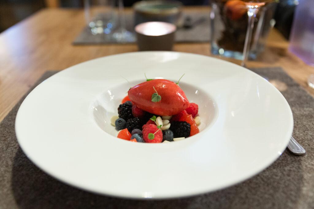 sustainable food in hotels with nutrition advice / diet on vacation