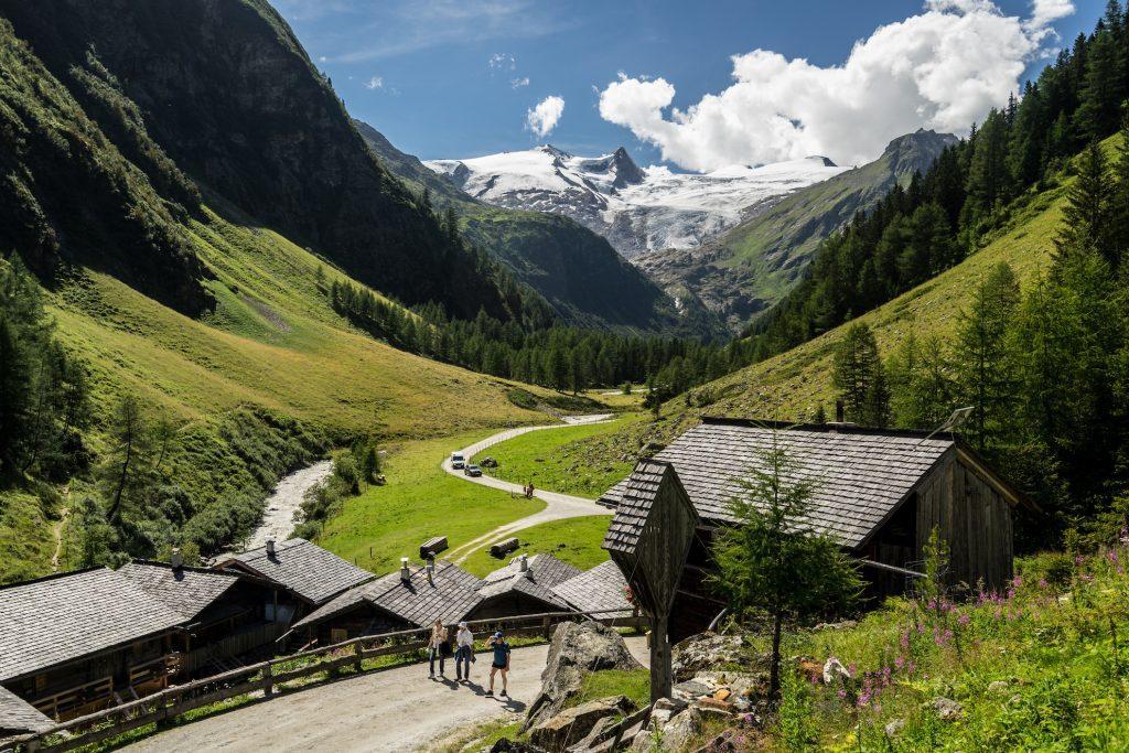 Blick in ein österreichisches Tal in Osttirol
