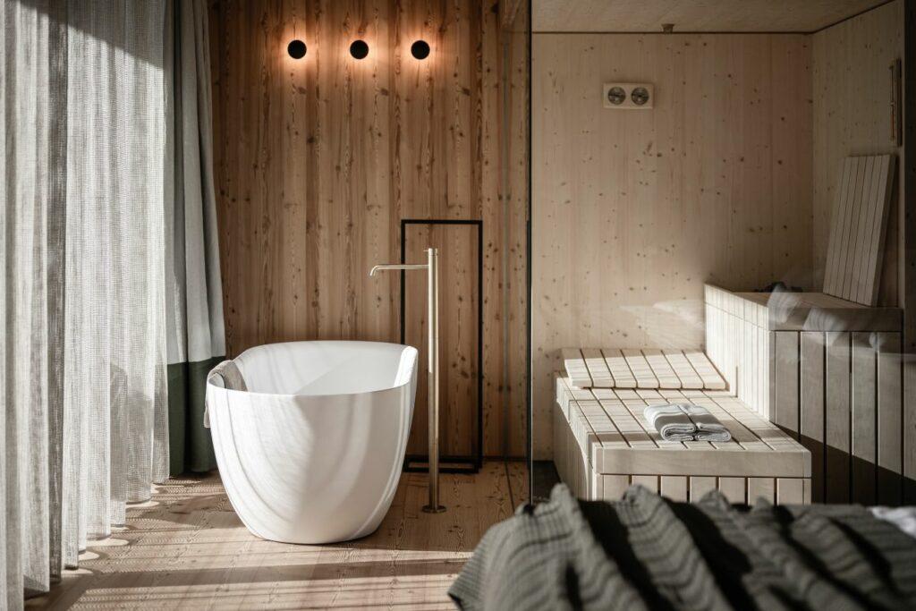 Suite L at the Aparthotel OLM with private sauna and freestanding bathtub