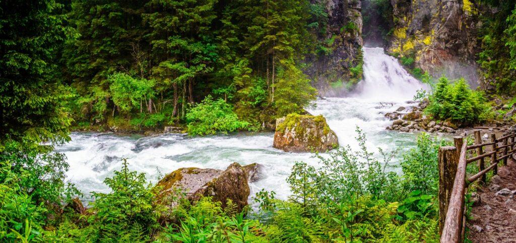 Places of natural power: The Rheinbach Waterfalls in South Tyrol