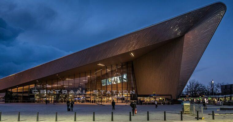 10 of the most beautiful train stations in the world