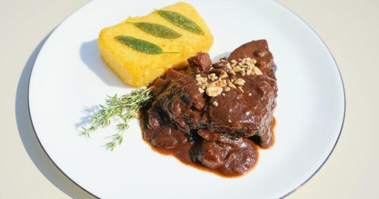 Roast venison with orange and chocolate – A recipe from Gut Guntrams